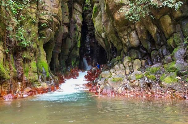 Cathedral Waterfalls adventure